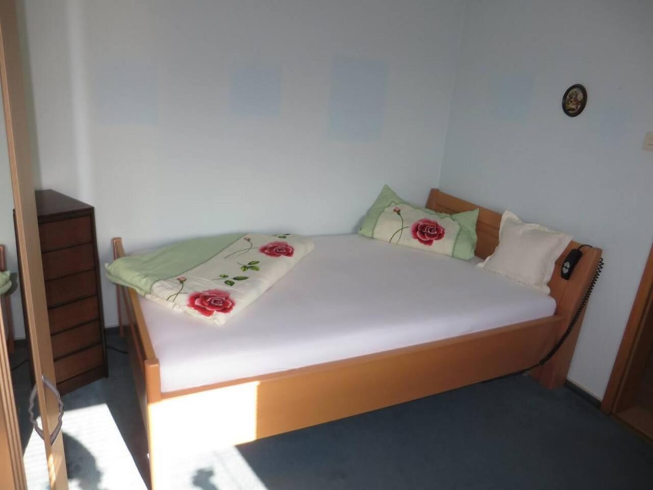 Entire House, Quiet City Location, Garden, Parking Bielefeld Exterior foto